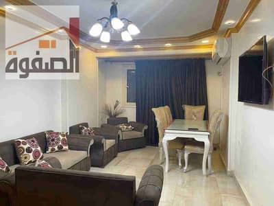 شقه للايجار المفروش المعادي شارع احمد زكي قريب للمترو وكل المواصلات والخدمات تؤجر لغير المصريين