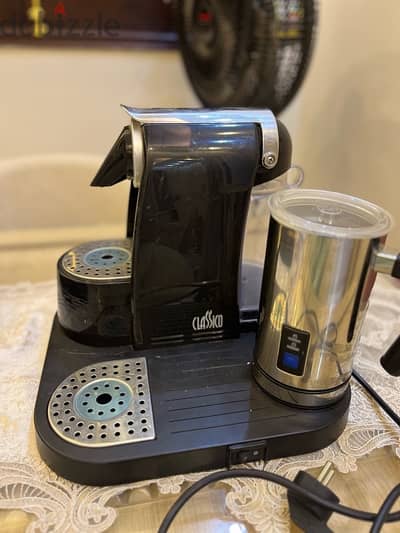 مكنة قهوة كبسولات ٢*١ وجهاز فوم