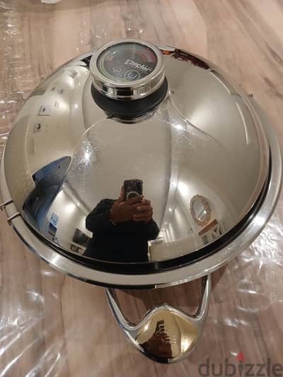 zipper wok ٣٠ سم عمق ١٠سم بحاله ممتازه