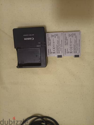 كاميرات كانون D700
