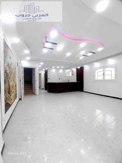 شقه في الإسكندرية شاطئ النخيل  خطوات قليلة من البحر وفي قلب الخدمات
