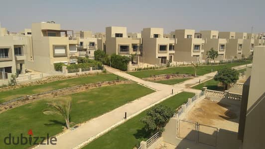 تاون هاوس للبيع ريسيل استلام فوري في كمبوند وودفيل بالقرب من نيو جيزة الشيخ زايد