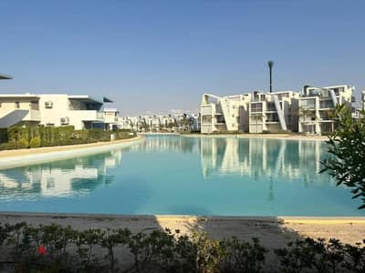 شاليه للبيع متشطب بالكامل بفيو علي البحر في الساحل الشمالي بمشروع فوكا باي Fouka bay راس الحكمه