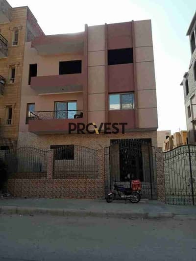 A distinctive investment opportunity for sale in the family. A complete building for sale in a prestigious location in the family area, suitable for upscale living or guaranteed investment. Property details: Land area: 260 square meters consisting of: Basement + Ground + First + Second. The basement can accommodate up to 8 cars. Apartment area: 190 square meters.