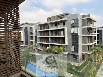 Apartment for sale in El Patio Oro Compound, Fifth Settlement, immediate occupancy - La Vista, installments over the longest payment period, 25% cash