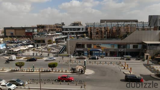 شقة للبيع سعر لقطة جاهزة للسكن او الاستثمار فيو مميز علي The Yard mall غرفتين 90 متر في الرحاب 1 - القاهرة الجديدة Al Rehab 1 - New Cairo