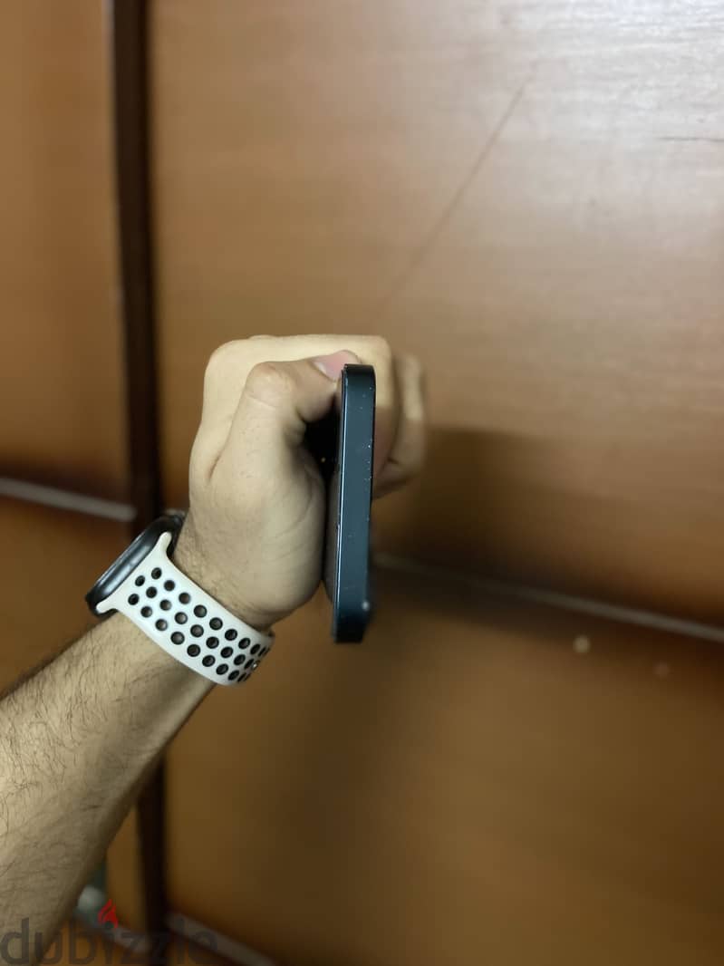 iPhone 13 3