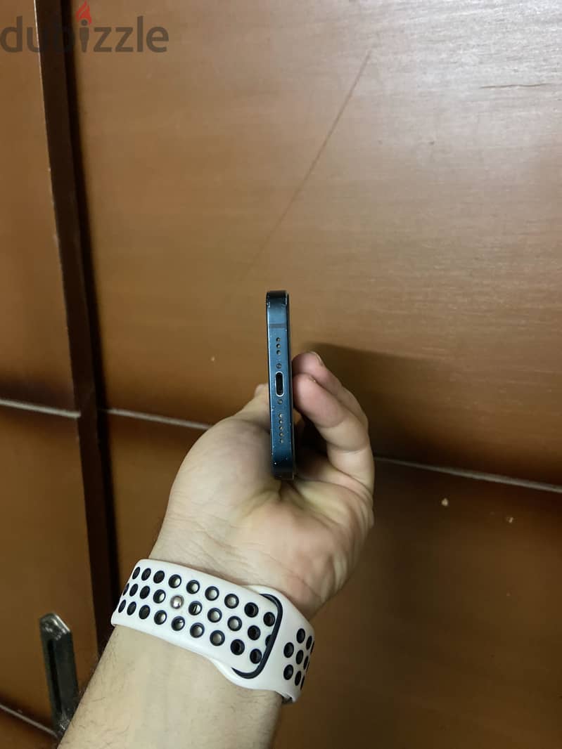 iPhone 13 6