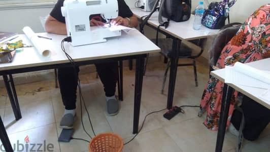 ٨ ترابيزات خشب كونتر طبيعي بشاسيه حديد