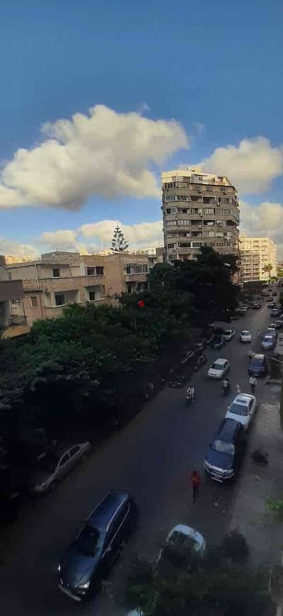 شقة للبيع سموحه شارع إدمون فيرمون مساحه ١٨٠ متر لم تسكن من قبل
