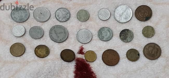 مجموعة عملات قديمة نادرة (معدنية + ورقية) من دول مختلفة لهواة الجمع