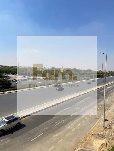 شقة على التسعين الشمالي  مباشرة