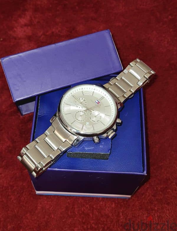 Tommy Hilfiger casual watch 2