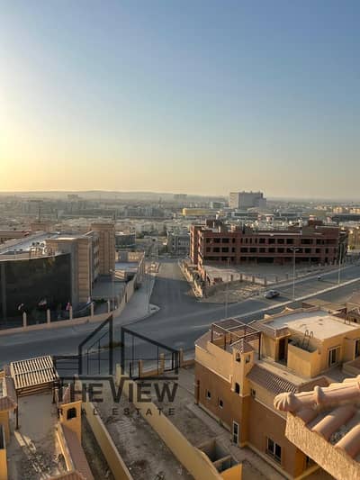 شقة 174 متر + روف 112 متر بإطلالة مباشرة على الشيخ زايد – المرحلة الثانية الهضبة الجديدة بسعر 7 مليون جنيه