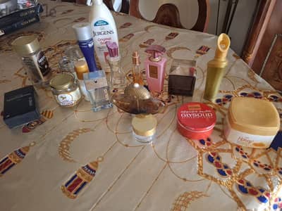 زجاجات عطور