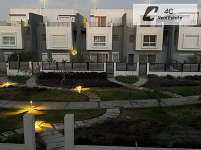 Town House ready to move very prime location landscape view in Hyde Park fifth settlement next to mivida Town House ready to move very prime location landscape view in Hyde Park fifth settlement next to mivida