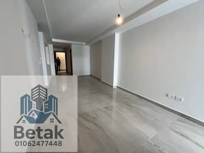 شقة للبيع 120 كومبوند سكاى لاين العروبة سموحة  فيو فيلات مروج