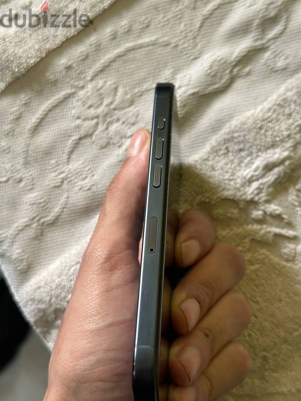iPhone 15 pro 256 6
