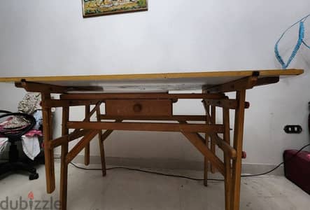 طاولة رسم هندسي
