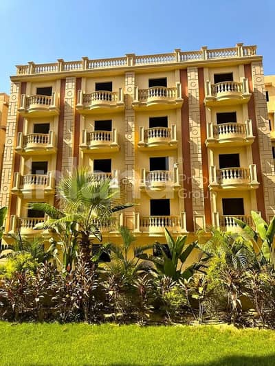 With a 15% cash discount, a penthouse for sale with immediate occupancy in an excellent layout in Ashrafieh Compound, Fifth Settlement, and a 4-year i