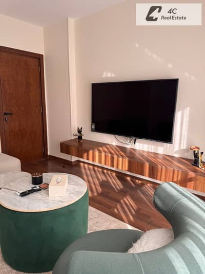 For sale at the lowest price: a fully furnished, 3-bedroom apartment in Patio Oro La Vista, ready to move in. Open view. Available for viewing
