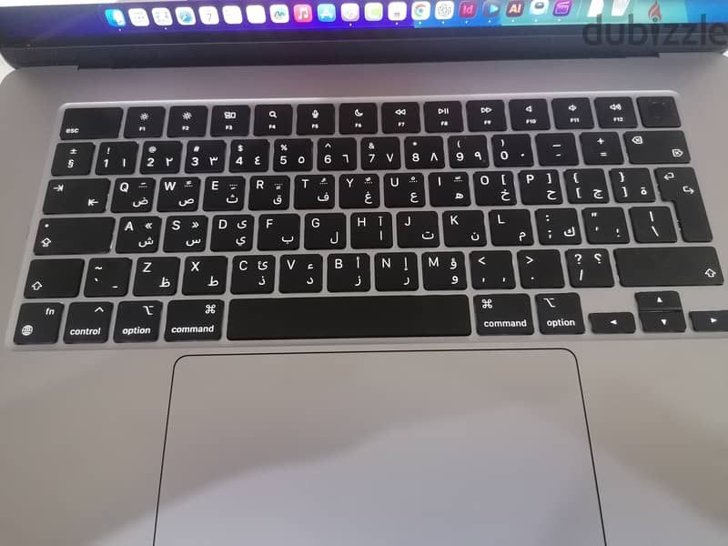 MacBook AIR M3 3
