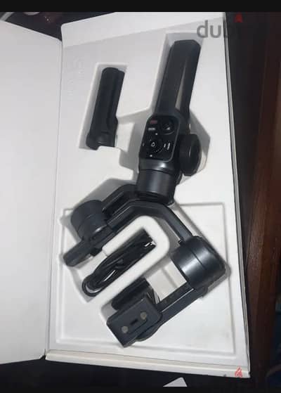 Zhiyun smooth5 gimbal  بالكرتونة