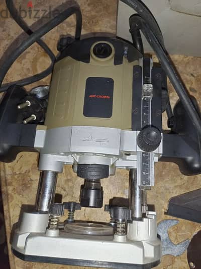 راوتر APT Crown CT11002 احترافي بحالة ممتازة