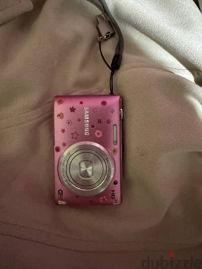 Pink Samsung digital camera - ST150F
