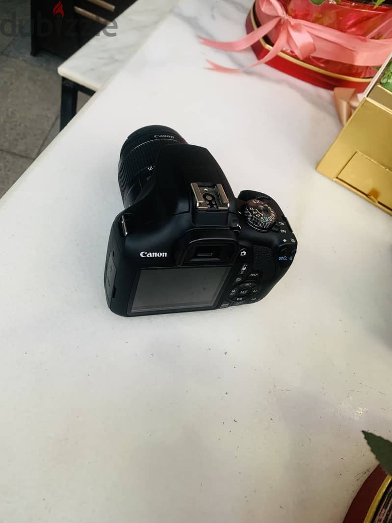 Canon eos 2000 d 2