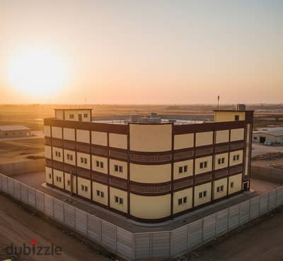 فرصة بالمربع الذهبي بالروبيكي! مصنع غذائي 3 أدوار وميزانين جاهز للتشغيل كهرباء 80KW ناصية صريحة | مواصفات قياسية وسعر لا يعوض Factory For Sale