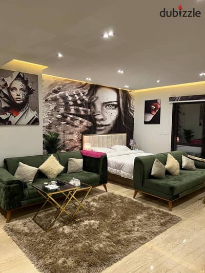 روف للايجار بسعر خيالي مساحة 70م بأقل سعر للمتر elshiekh zayed كومبوند بيفرلي هيلز Beverly Hills Compound