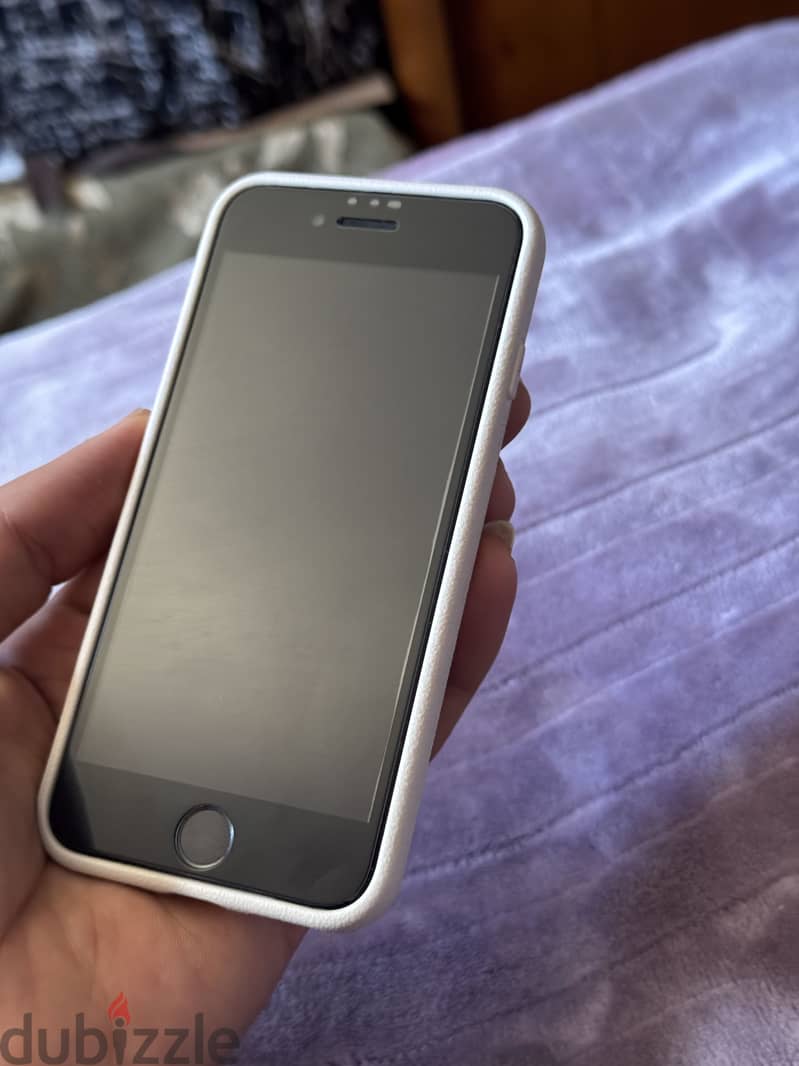 IPHONE SE 7