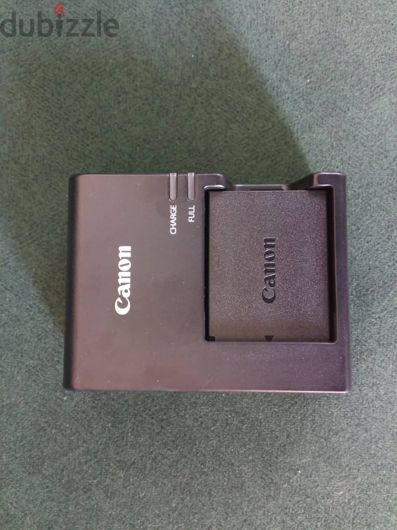 Canon-EOS 2000D 3