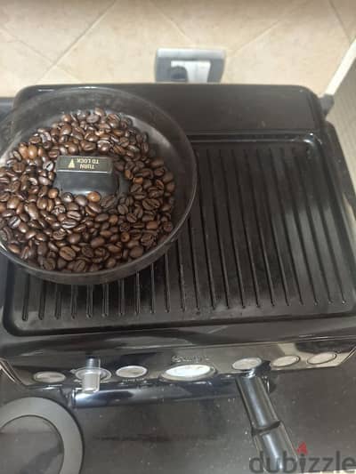 ماكينه sage barista express لصنع القهوة