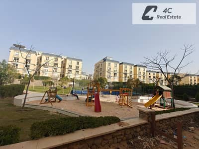 اي فيلا استلام فوري بفيو مميز ريسيل اقل سعر في الماركت3 غرف جاهزه للمعاينه في اي وقت في Mountain View Hyde Park بجوار جولدن سكوير للبيع