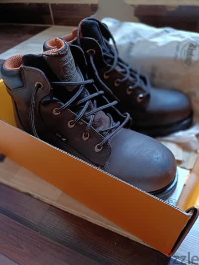 للبيع سفتي Timberland أصلي – موديل Premium 6-Inch Waterproof