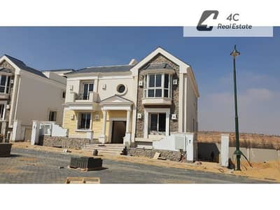 Lowets price for villa standalone 262m 4 bedrooms ready to move north direction view landscape in compound mountain view chill out park 6 occtober
