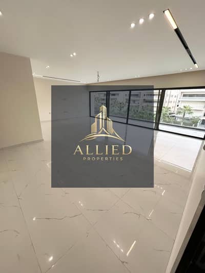 luxury apartment for rent in Lake view Residence compound-new cairo