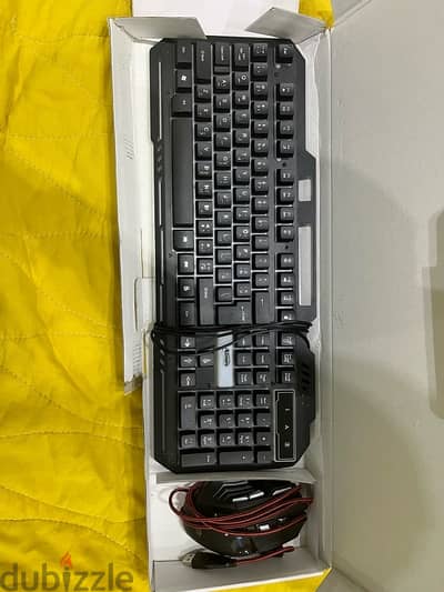 كيبورد وماوس Gaming RGB بحالة ممتازه.