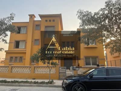 فيلا فاخرة للبيع في Palm Hills Golf View – إطلالة مباشرة على اللاجون