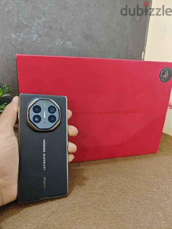 Huawei Mate XT Ultimate 1