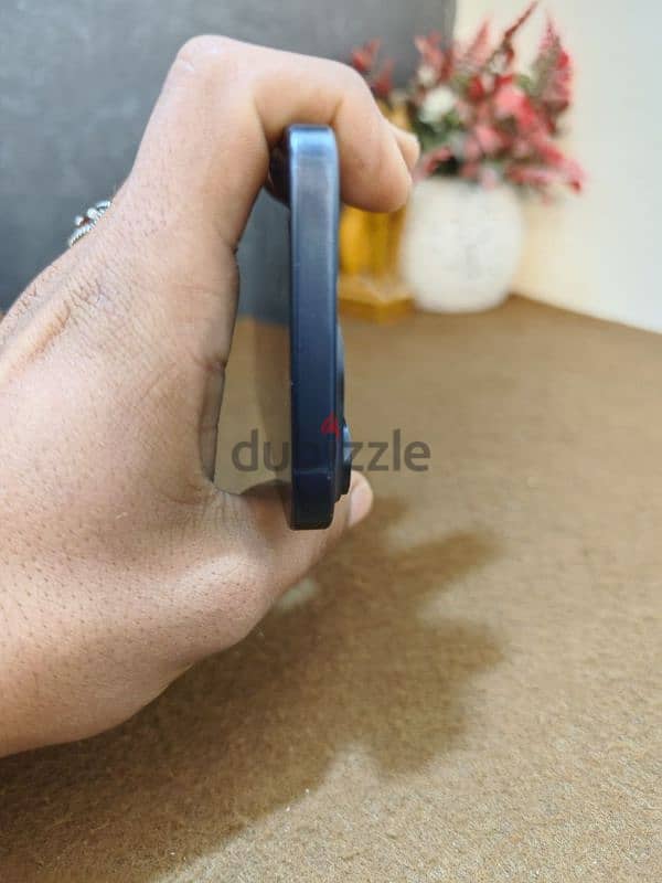 iPhone 15 Pro Max 4
