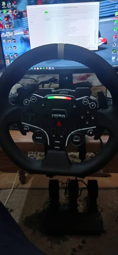 Moza R5 + Clutch Pedal.