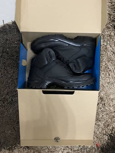 Safety shoes 45