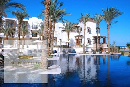 Standalone villa Full sea view dierct on sea in gouna 5 bedrooms master rooms cash 130.000. 000