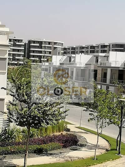 Apartment for sale in New Cairo (Taj City), in a prime location, 3rd floor, unobstructed view, with a down payment of 700,000.