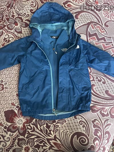 جاكيت اطفال. ماركه north face مقاس ٥