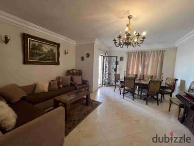  شقة مفروشة للإيجار – كمبوند حدائق المهندسين  دور رابع روف  ڤيو مميز على لاند سكيب  يوجد أسانسير  2 غرفة نوم  ريسبشن  مطبخ  حمام  مكيفة بالكامل  مميزات إضافية:  تأمين كامل للأبواب والشبابيك بالحديد  الإيجار الشهري: 28,000 جنيه  للتواصل: