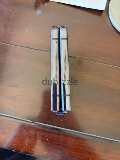 Samsung Galaxy Z Flip 4 (246GB / Imported)